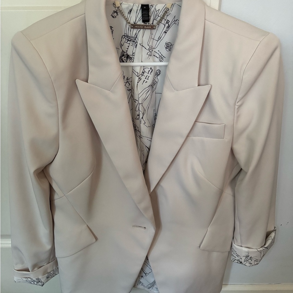White House Black Market Cream Blazer